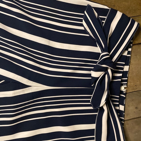 White & Navy Striped Dress Pants w/ tie in front - Picture 3 of 4
